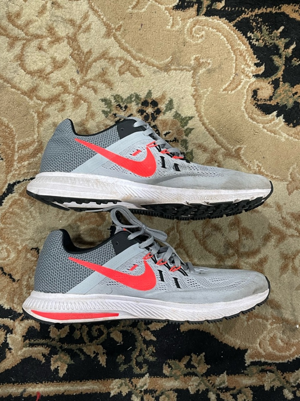 Nike Zoom Winflo 2 men’s size 9